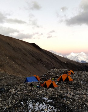 Saribung Peak Climbing