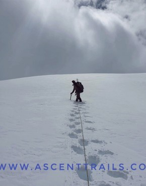 Putha Hiunchuli Climbing