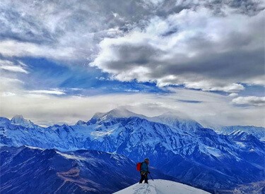 Pisang Peak Climbing